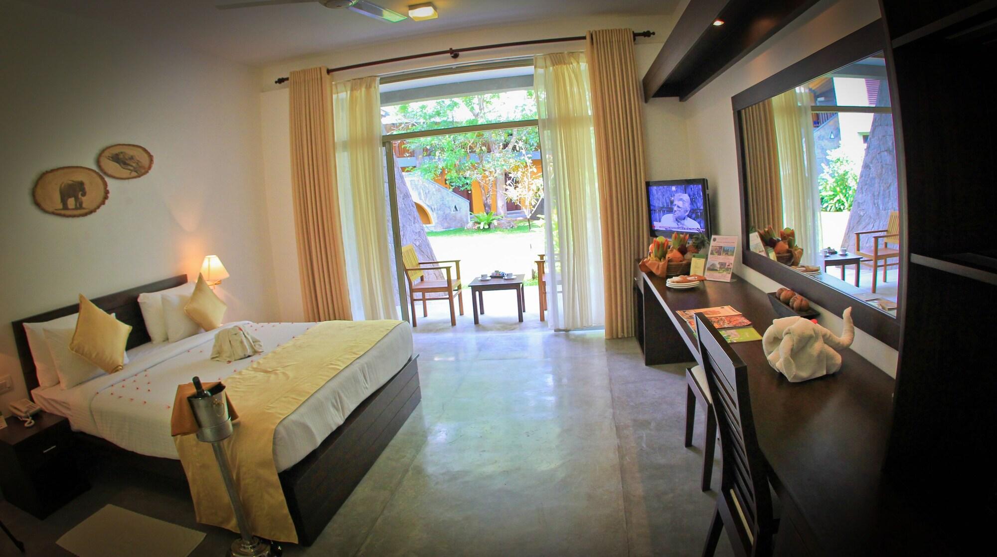 Grand Udawalawe Safari Resort Exterior photo