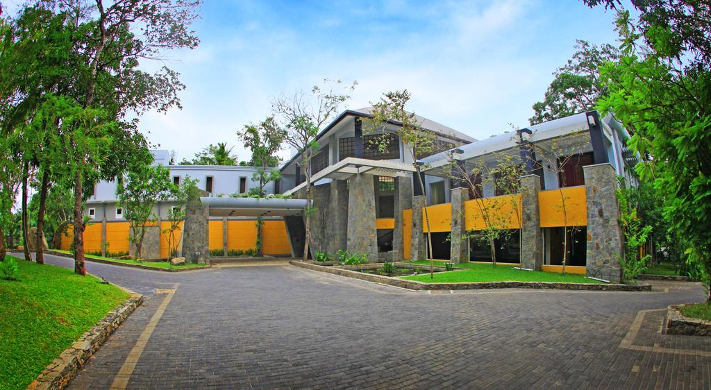 Grand Udawalawe Safari Resort Exterior photo